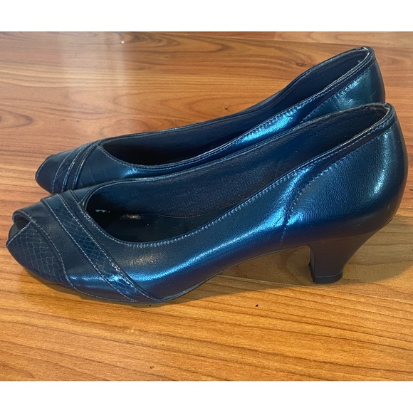 Vintage Blue Shoes - Picture 8 of 9